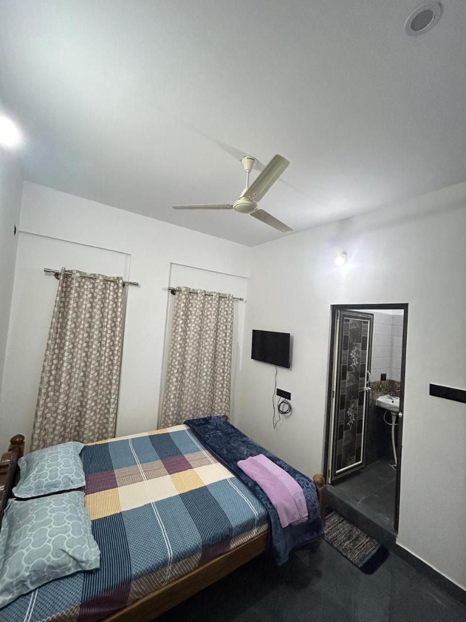 Travel Inn Mysore Vanivilasa Puram Екстериор снимка